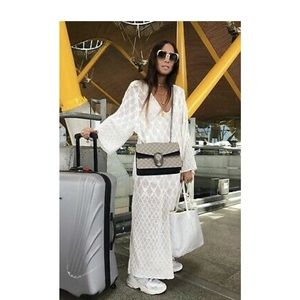 Zara ecru knit dress, sold out online, bloggers favorite, size L